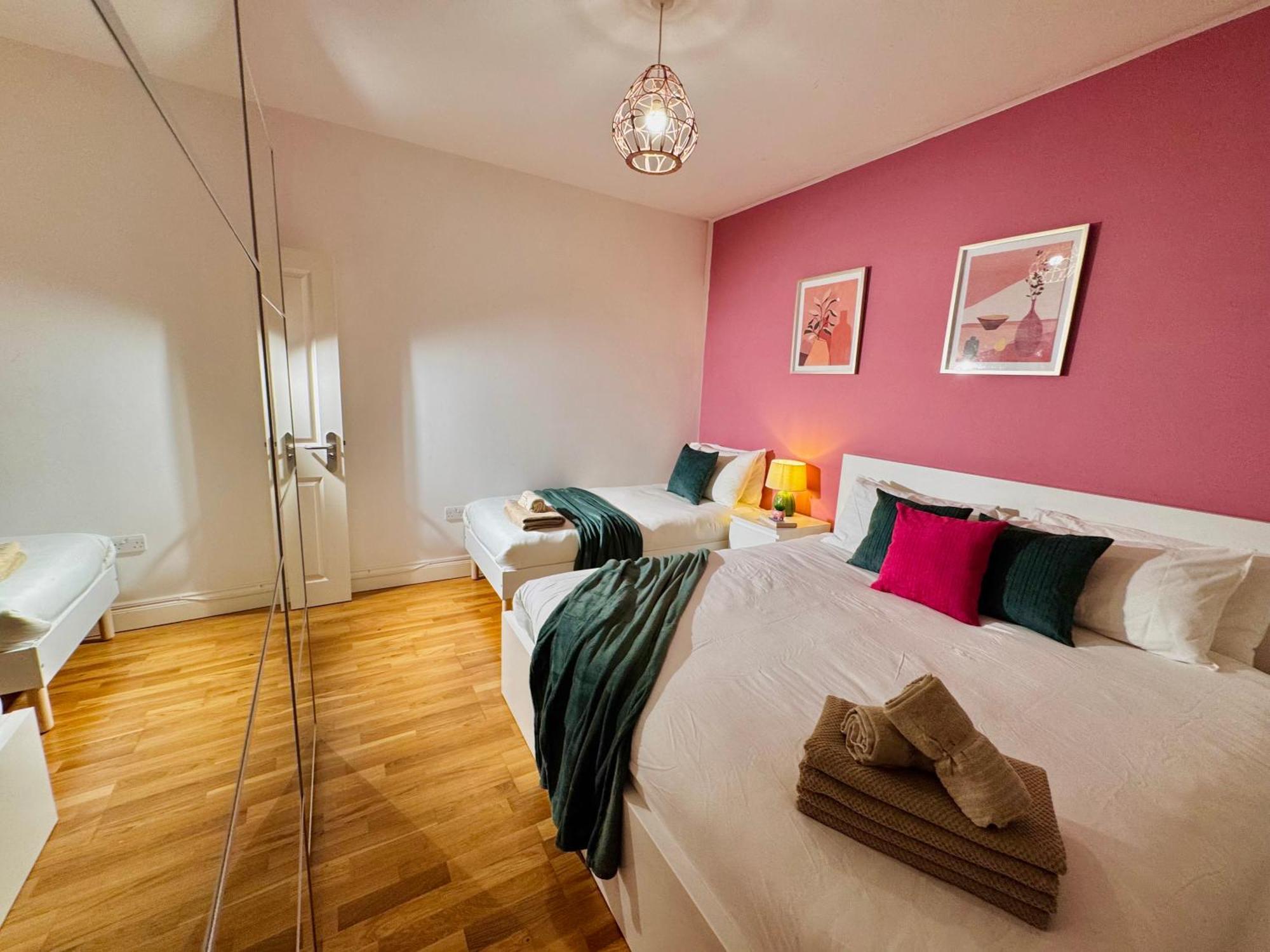 Modern 1-Bed Apt 30Min To Central London & Parking Exterior foto